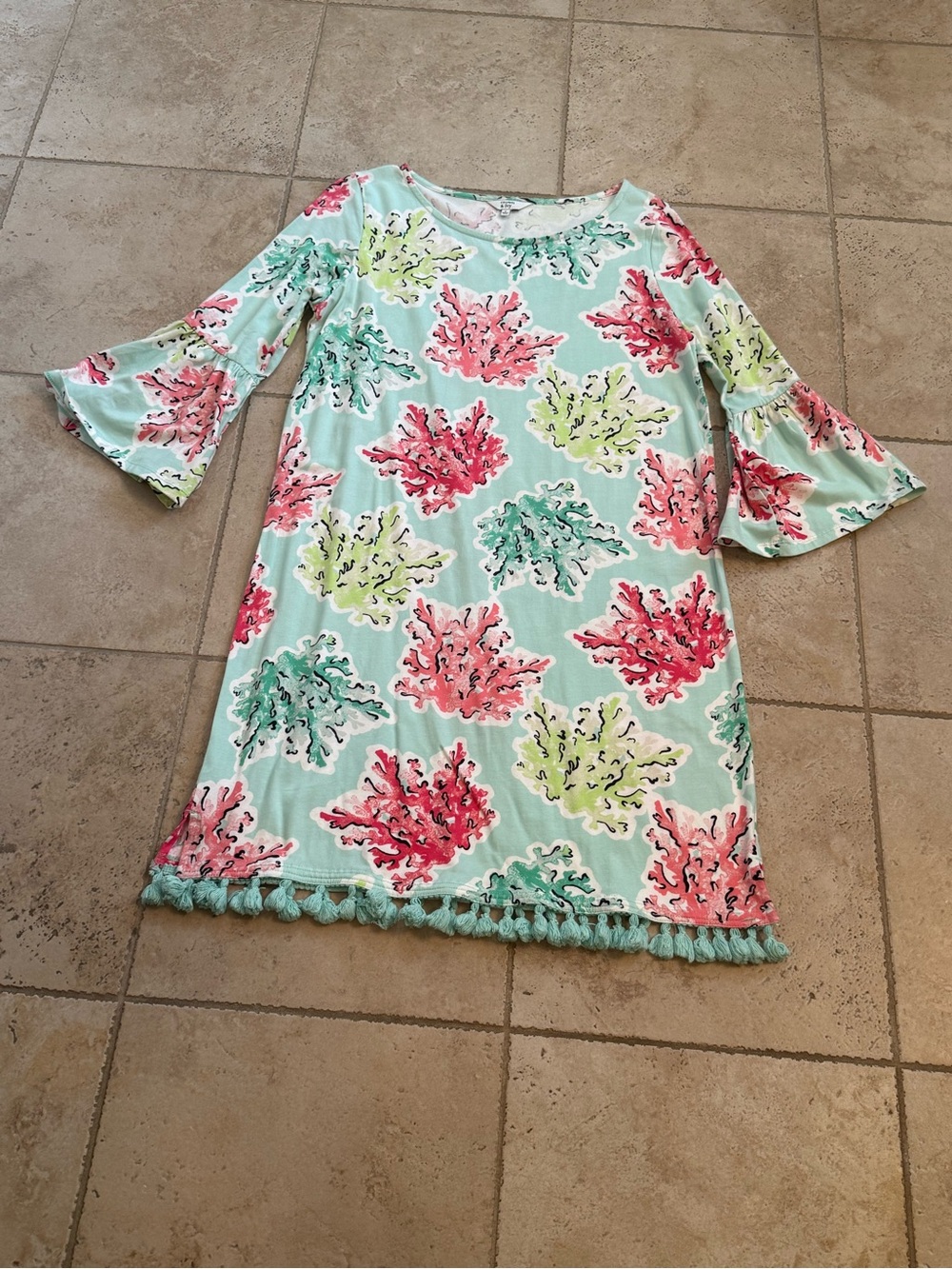 crown & ivy Mint Coral-Print Bell-Sleeve Dress with Tassel Hem